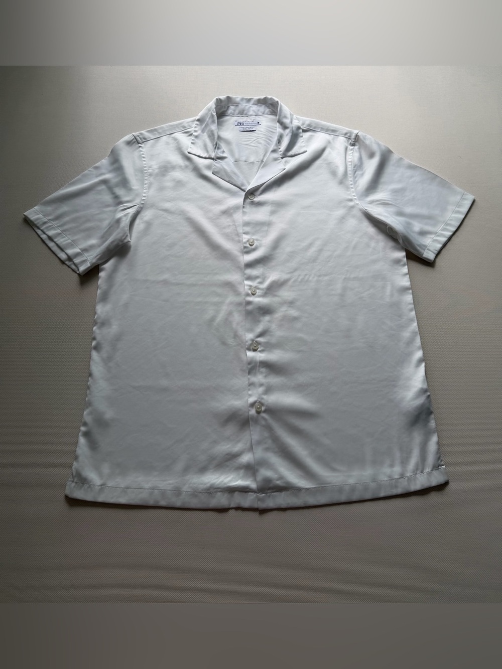 Zara White Short-Sleeve Button-Down Camp Collar Shirt